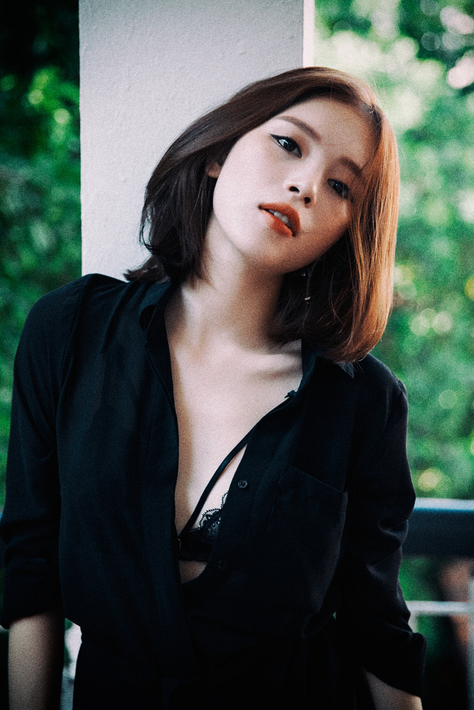 穿丝袜的女销售